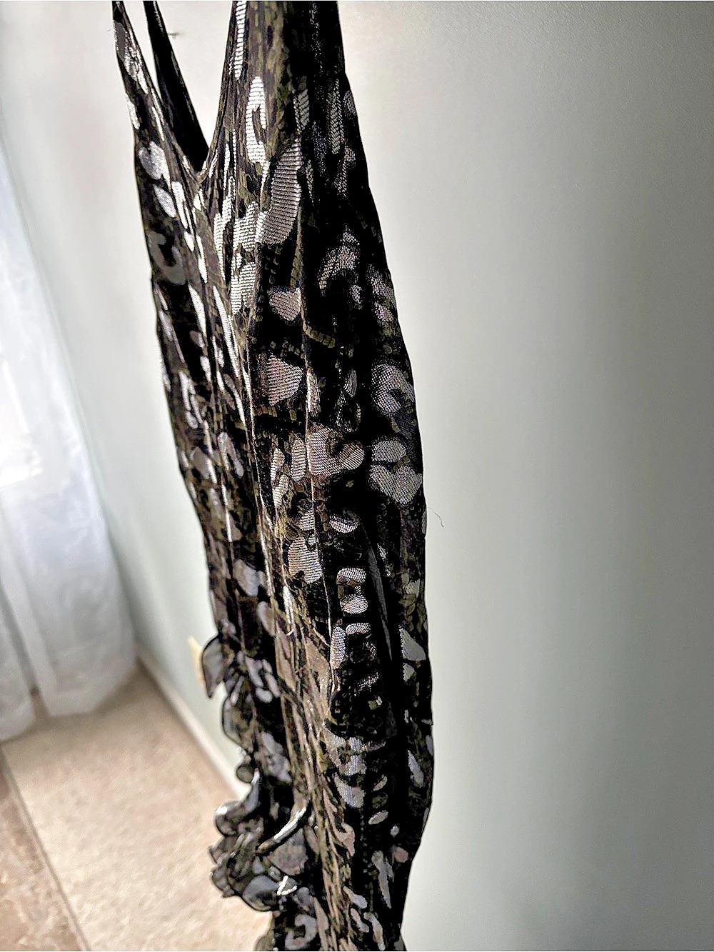 Michael Kors Collection Spruce Python Leopard Metallic Silk Ruffle Dress, US 8 - Picture 13 of 16